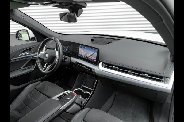 BMW X1 xDrive25e M-Sport - Stoelverwarming - Camera - Adaptive LED