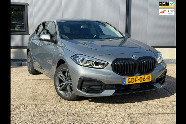 BMW 1-serie 116i / camera / carplay / navigatie skyscraper