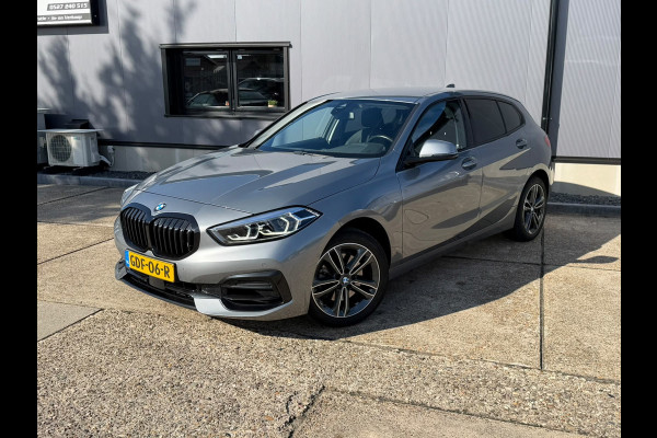 BMW 1-serie 116i / camera / carplay / navigatie skyscraper