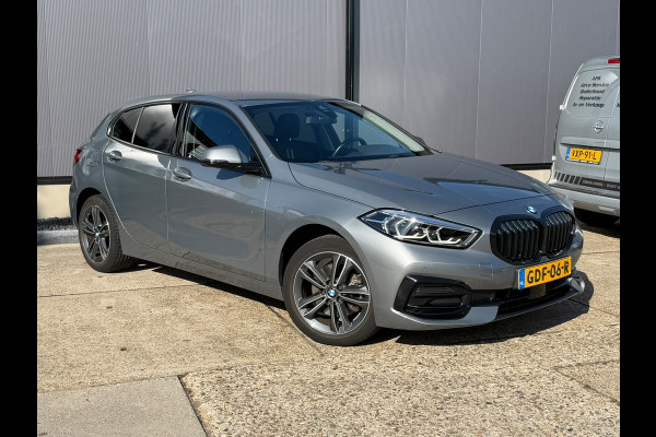 BMW 1-serie 116i / camera / carplay / navigatie skyscraper