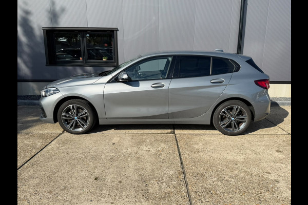 BMW 1-serie 116i / camera / carplay / navigatie skyscraper