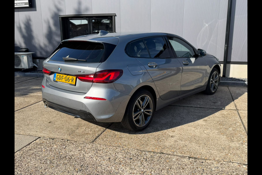 BMW 1-serie 116i / camera / carplay / navigatie skyscraper