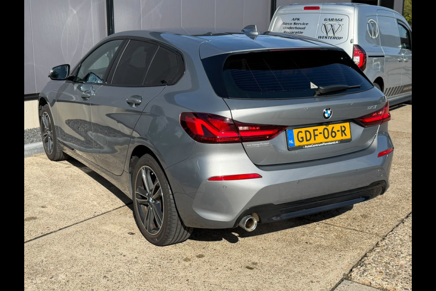 BMW 1-serie 116i / camera / carplay / navigatie skyscraper