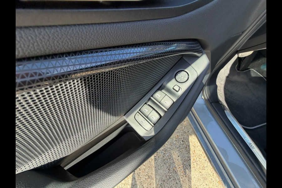 BMW 1-serie 116i / camera / carplay / navigatie skyscraper