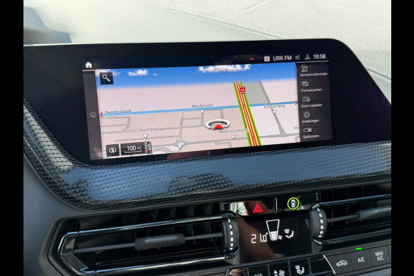BMW 1-serie 116i / camera / carplay / navigatie skyscraper