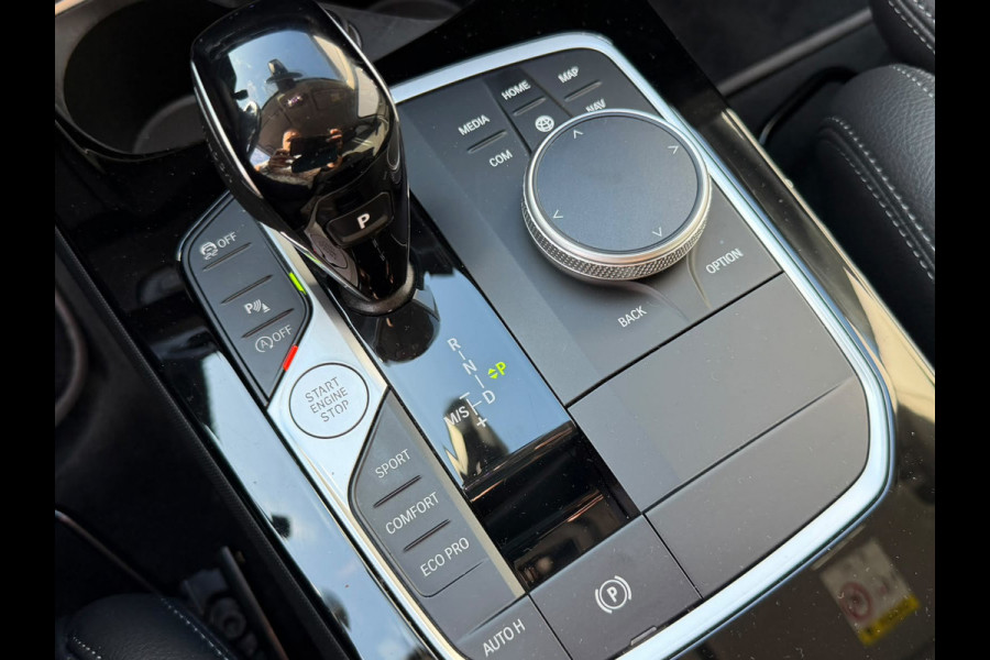 BMW 1-serie 116i / camera / carplay / navigatie skyscraper