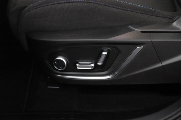 Lynk & Co 01 1.5*PLUG-IN*NAVI*PANO*CAM*ACC*CARPLAY*ECC*LED*