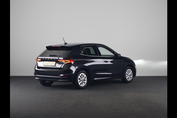 Škoda Fabia Business Edition 1.0 TSI 95PK | Verlengde garantie | Navigatie via App | Parkeersensoren | Achteruitrijcamera | Stoelverwarming |