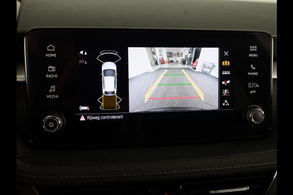 Škoda Fabia Business Edition 1.0 TSI 95PK | Verlengde garantie | Navigatie via App | Parkeersensoren | Achteruitrijcamera | Stoelverwarming |
