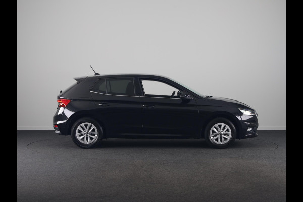 Škoda Fabia Business Edition 1.0 TSI 95PK | Verlengde garantie | Navigatie via App | Parkeersensoren | Achteruitrijcamera | Stoelverwarming |