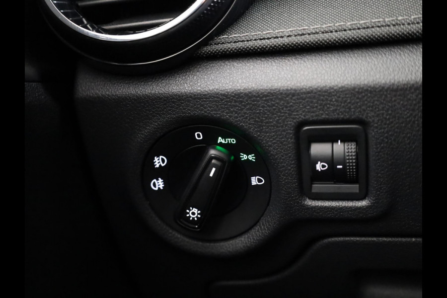 Škoda Fabia Business Edition 1.0 TSI 95PK | Verlengde garantie | Navigatie via App | Parkeersensoren | Achteruitrijcamera | Stoelverwarming |