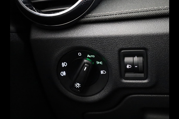 Škoda Fabia Business Edition 1.0 TSI 95PK | Verlengde garantie | Navigatie via App | Parkeersensoren | Achteruitrijcamera | Stoelverwarming |
