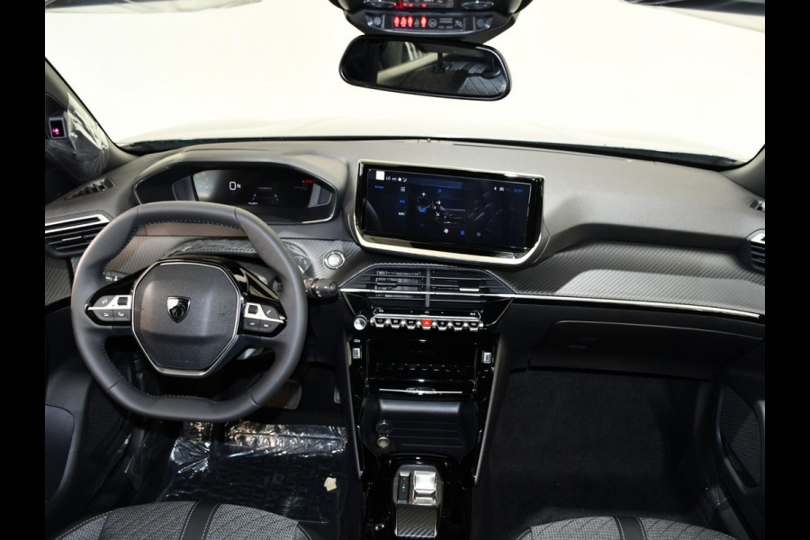 Peugeot 2008 1.2 Hybrid 145 GT .