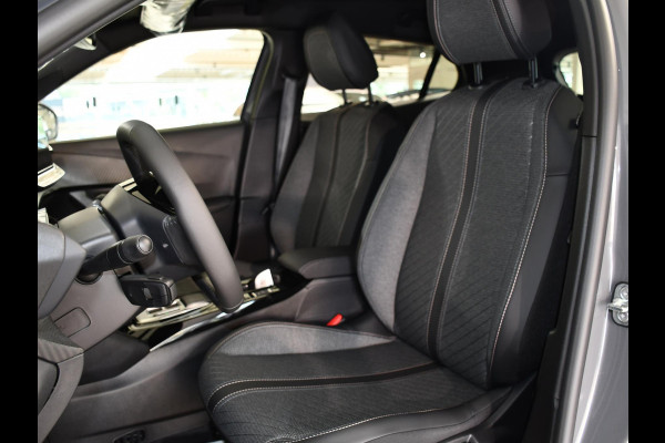 Peugeot 2008 1.2 Hybrid 145 GT .