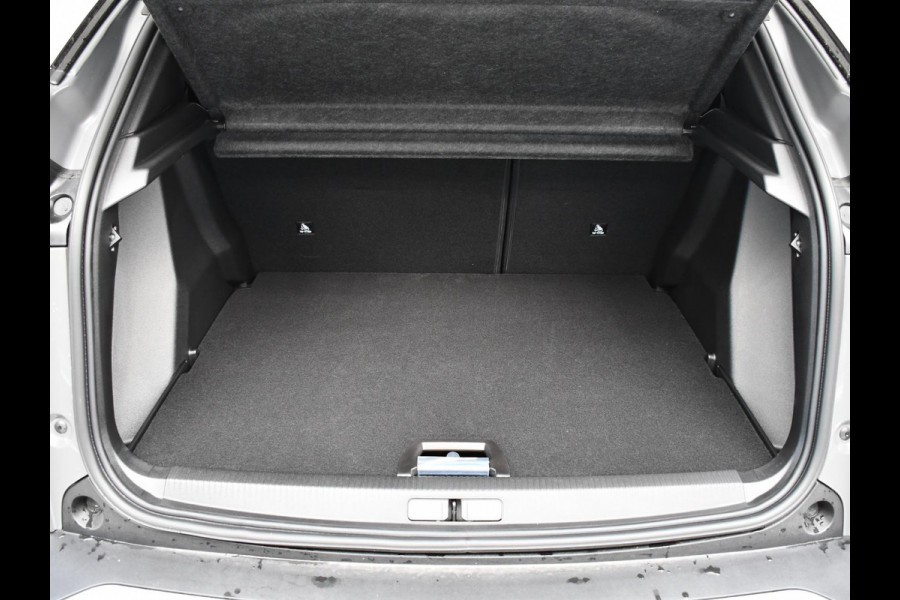 Peugeot 2008 1.2 Hybrid 145 GT .