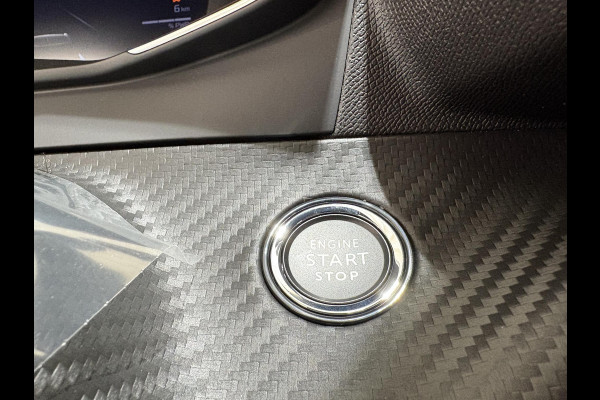 Peugeot 2008 1.2 Hybrid 145 GT .