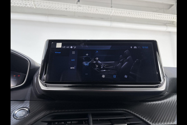 Peugeot 2008 1.2 Hybrid 145 GT .