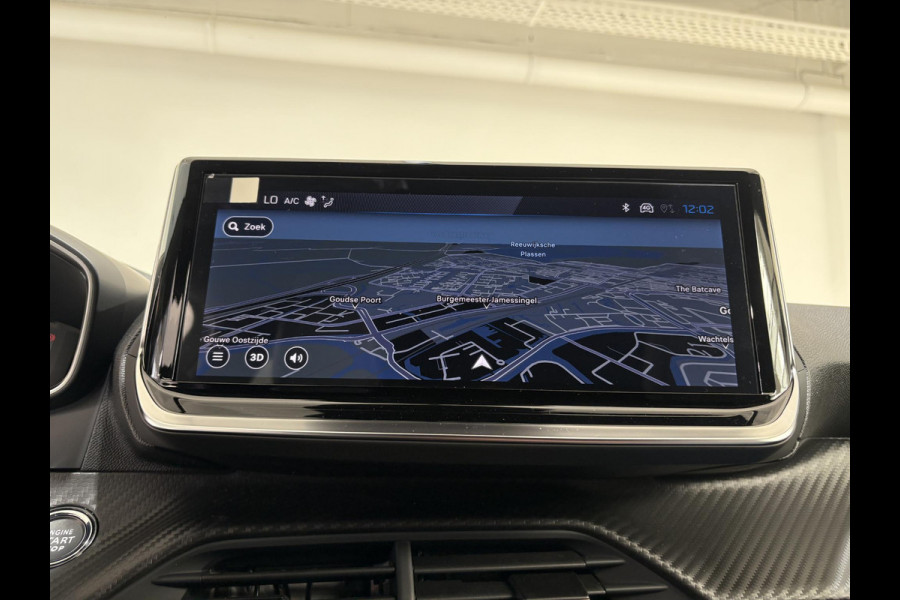 Peugeot 2008 1.2 Hybrid 145 GT .