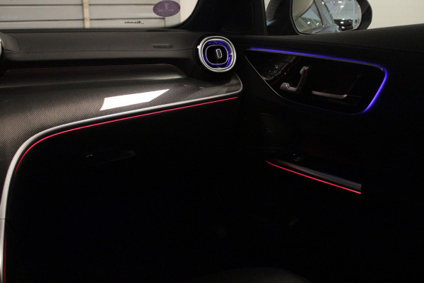 Mercedes-Benz C-Klasse Estate 200 218PK Launch Edition AMG Line | FULL LEDEREN BEKLEDING | PANORAMISCH SCHUIF/KANTELDAK | DIGITAL LIGHT (MATRIX LED) | SFEERVERLICHTING | ELEKTRISCH VERSTELBARE VOORSTOELEN MET GEHEUGEN OP BEIDE STOELEN | STOELVERWARMING | ELEKTRISCHE STUURVERSTELLING MET GEHEUGEN | 19'' MULTISPAAKS LICHTMETALEN VELGEN | VERKEERSLICHTEN WEERGAVE | 360° CAMERA | DRAADLOOS APPLECARPLAY/ANDROID AUTO | DRAADLOZE TELEFOONLADER | WIDE SCREEN SCHERM | NIGHT PAKKET | DODEHOEK DETECTIE | EXTRA GETINTE ACHTERSTE RUITEN | PREMIUM AUDIO | ELEKTRISCH BEDIENBARE ACHTERKLEP | KEYLESS ENTRY |
