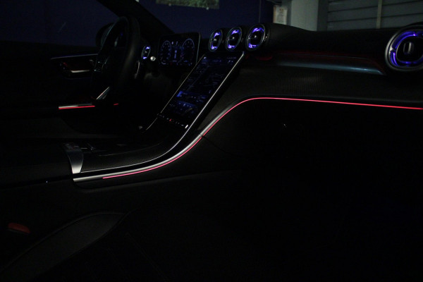 Mercedes-Benz C-Klasse Estate 200 218PK Launch Edition AMG Line | FULL LEDEREN BEKLEDING | PANORAMISCH SCHUIF/KANTELDAK | DIGITAL LIGHT (MATRIX LED) | SFEERVERLICHTING | ELEKTRISCH VERSTELBARE VOORSTOELEN MET GEHEUGEN OP BEIDE STOELEN | STOELVERWARMING | ELEKTRISCHE STUURVERSTELLING MET GEHEUGEN | 19'' MULTISPAAKS LICHTMETALEN VELGEN | VERKEERSLICHTEN WEERGAVE | 360° CAMERA | DRAADLOOS APPLECARPLAY/ANDROID AUTO | DRAADLOZE TELEFOONLADER | WIDE SCREEN SCHERM | NIGHT PAKKET | DODEHOEK DETECTIE | EXTRA GETINTE ACHTERSTE RUITEN | PREMIUM AUDIO | ELEKTRISCH BEDIENBARE ACHTERKLEP | KEYLESS ENTRY |
