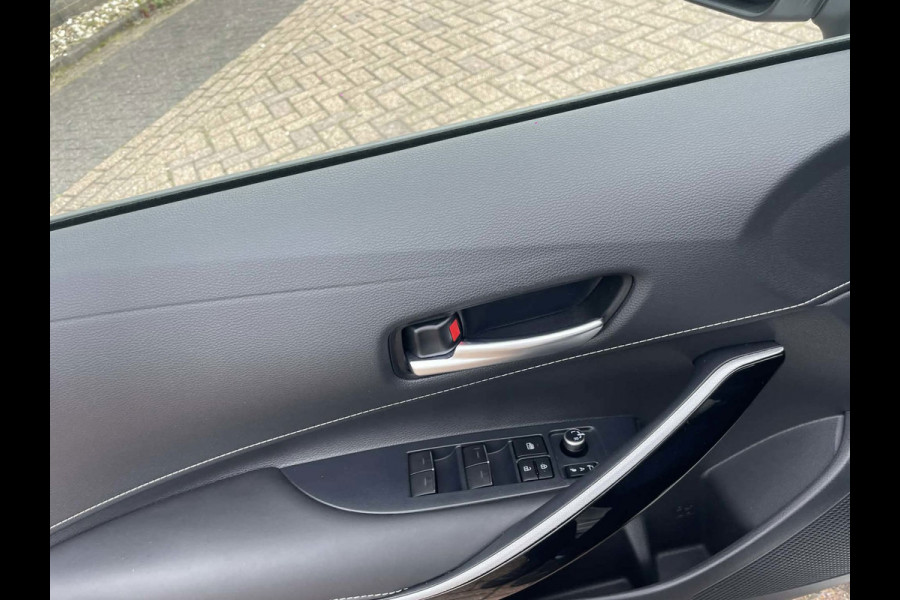 Toyota Corolla Touring Sports 1.8 Hybrid TeamNL / trekhaak / camera