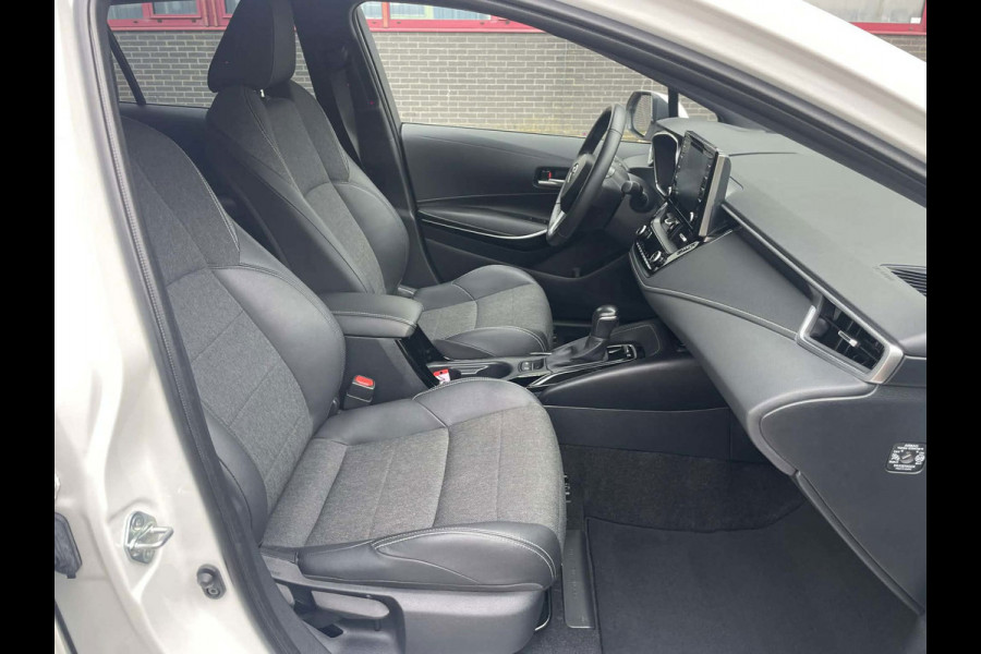 Toyota Corolla Touring Sports 1.8 Hybrid TeamNL / trekhaak / camera