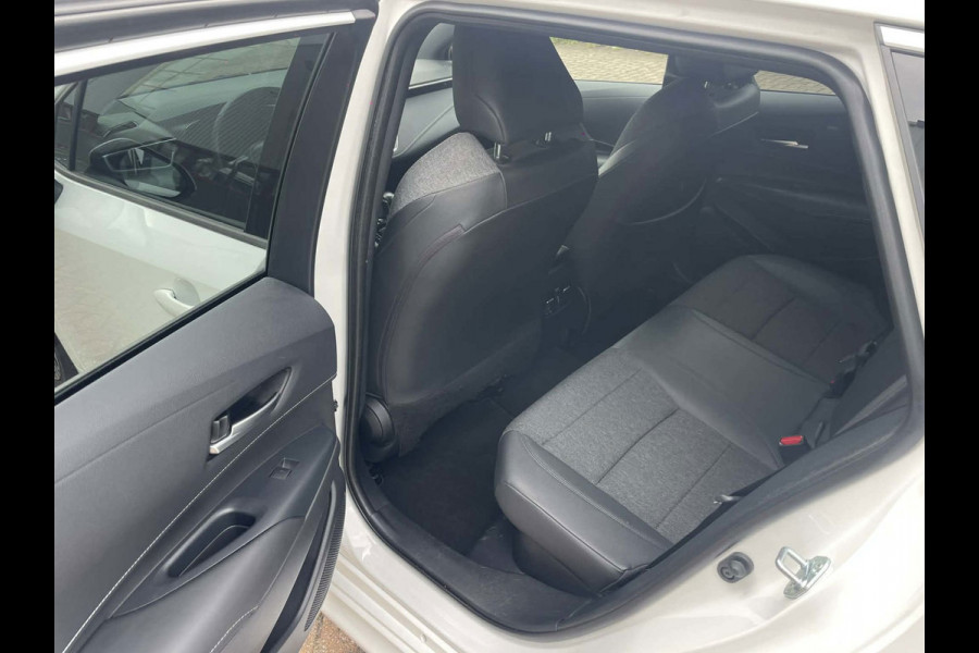 Toyota Corolla Touring Sports 1.8 Hybrid TeamNL / trekhaak / camera