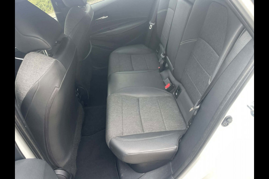 Toyota Corolla Touring Sports 1.8 Hybrid TeamNL / trekhaak / camera