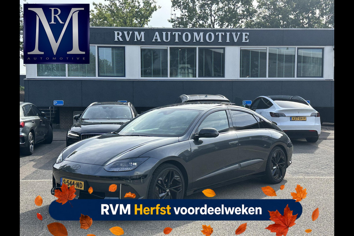 Hyundai IONIQ 6 First Edition AWD 77.4 kWh VAN: 36.900,- VOOR: 32.877,- UW HERFSTVOORDEEL: 4.023,- SOH 100% | PANO | STOEL VERWAMRING VOOR & ACHTER | MEM. SEAT | ELEK. STOELEN | BOSE BOXEN | 360 CAMERA | FABRIEKS GARANTIE TM 03-2028 | RIJKLAAR ! |