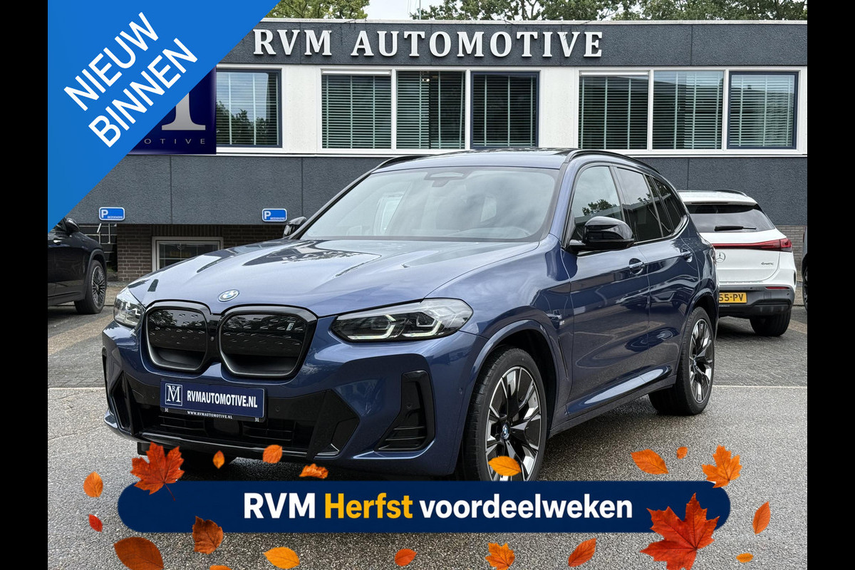 BMW iX3 High Executive 80 kWh M-SPORT SHADOW| SOH 99%| VAN: 43.900,- VOOR: 40.877,- UW HERFSTVOORDEEL: 3.023,| SUPER COMPLEET!| 360 CAMERA| HARMAN KARDON| ELEKTRISCHE STOELEN| HUD|DRIVING ASS. PROFF!| ELEKTRISCHE ACHTERKLEP| GESTURE CONTROL|