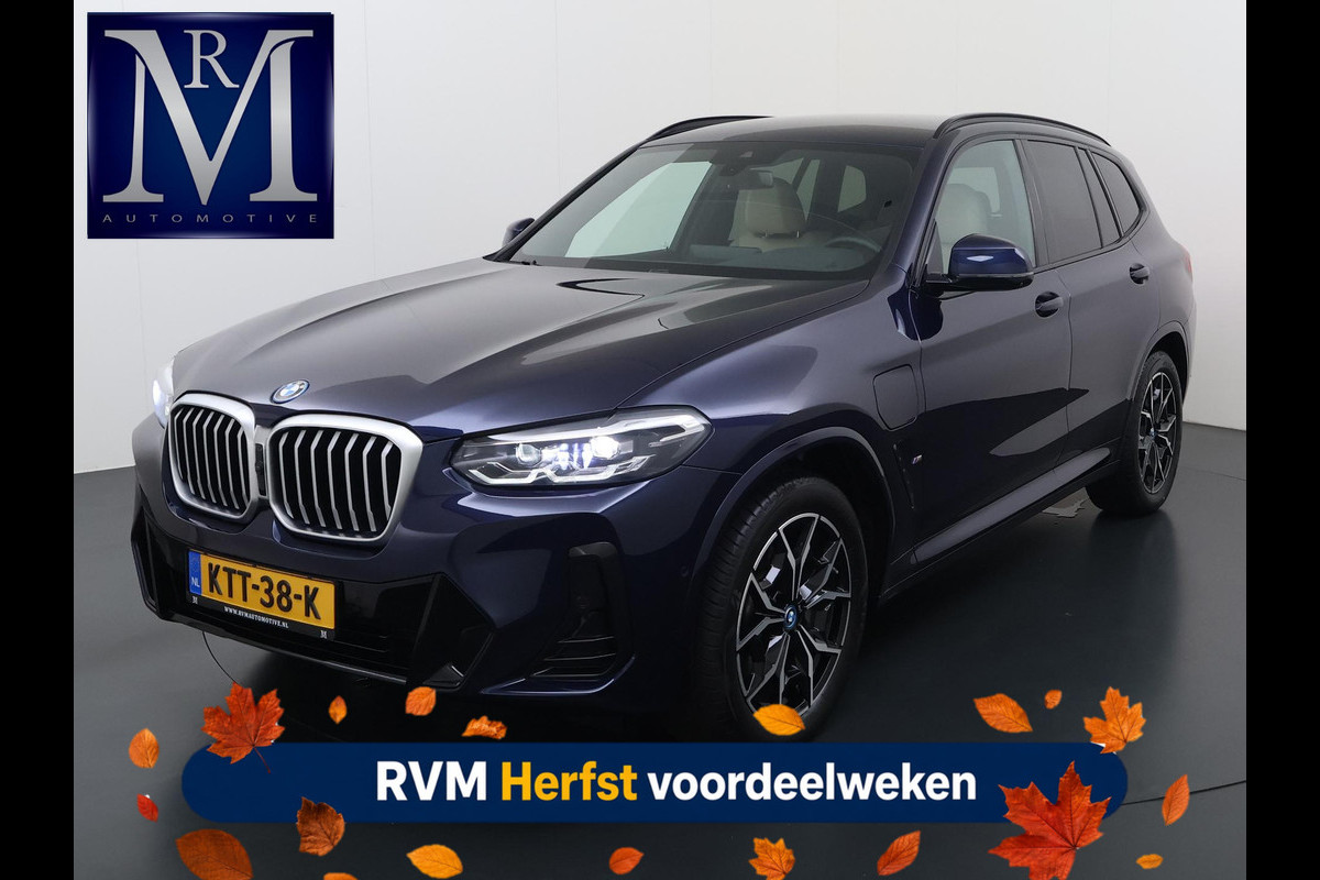 BMW X3 xDrive30e VAN: 49.900,- VOOR: 45.877,- UW HERFSTVOORDEEL: 4.023,- APPLE CAR./ANDROID AUTO | ELECT. ACHTERKLEP | STOEL VERW. | CRUISE CONTR. |