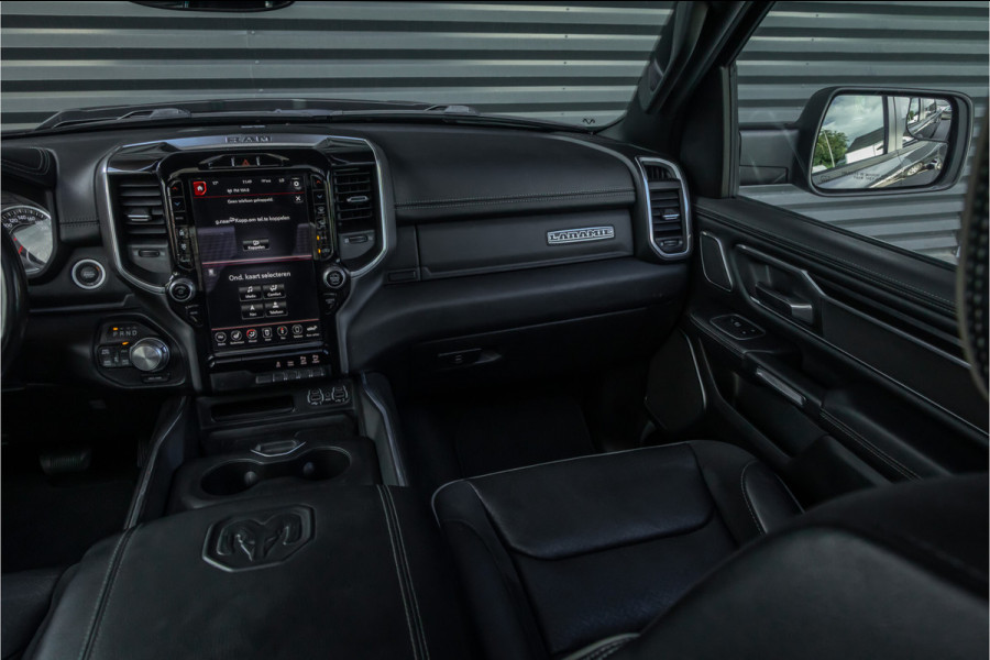 Dodge Ram 1500 5.7 V8 4x4 Crew Cab Laramie Pano - Harman Kardon - Trekhaak
