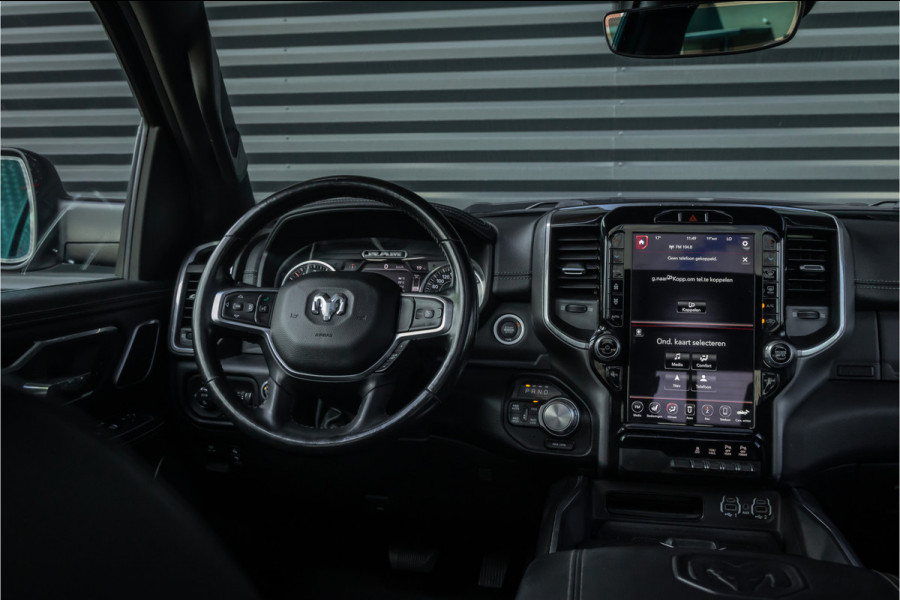 Dodge Ram 1500 5.7 V8 4x4 Crew Cab Laramie Pano - Harman Kardon - Trekhaak
