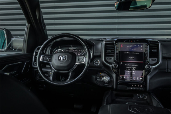 Dodge Ram 1500 5.7 V8 4x4 Crew Cab Laramie Pano - Harman Kardon - Trekhaak
