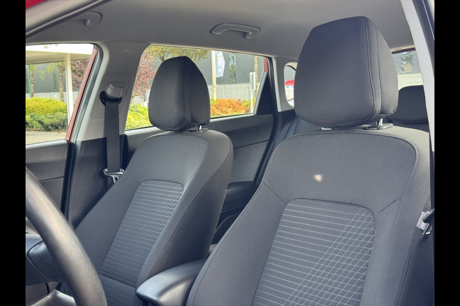 Hyundai i20 1.0 T-GDI Comfort RIJKLAAR!| Carplay/Android, Camera, Stoel+Stuurverw., 15'' LMV, Lane Assist, Dodehoek | Dealeroh. |