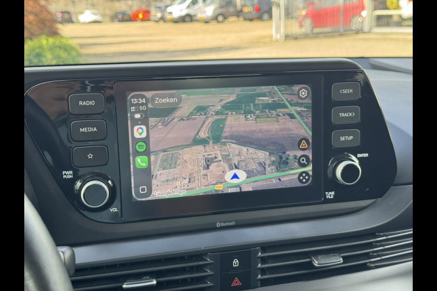 Hyundai i20 1.0 T-GDI Comfort RIJKLAAR!| Carplay/Android, Camera, Stoel+Stuurverw., 15'' LMV, Lane Assist, Dodehoek | Dealeroh. |