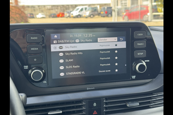 Hyundai i20 1.0 T-GDI Comfort RIJKLAAR!| Carplay/Android, Camera, Stoel+Stuurverw., 15'' LMV, Lane Assist, Dodehoek | Dealeroh. |