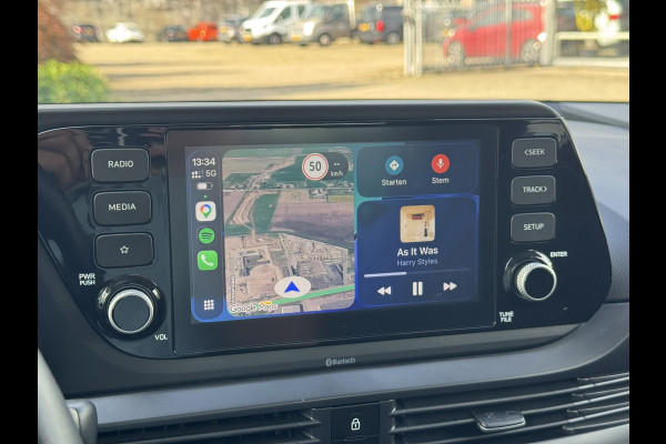 Hyundai i20 1.0 T-GDI Comfort RIJKLAAR!| Carplay/Android, Camera, Stoel+Stuurverw., 15'' LMV, Lane Assist, Dodehoek | Dealeroh. |