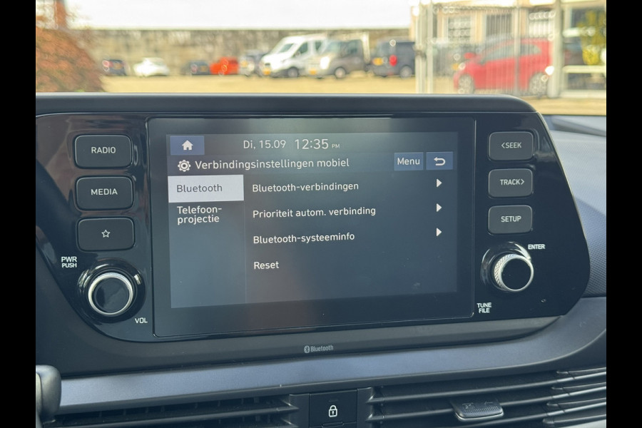 Hyundai i20 1.0 T-GDI Comfort RIJKLAAR!| Carplay/Android, Camera, Stoel+Stuurverw., 15'' LMV, Lane Assist, Dodehoek | Dealeroh. |