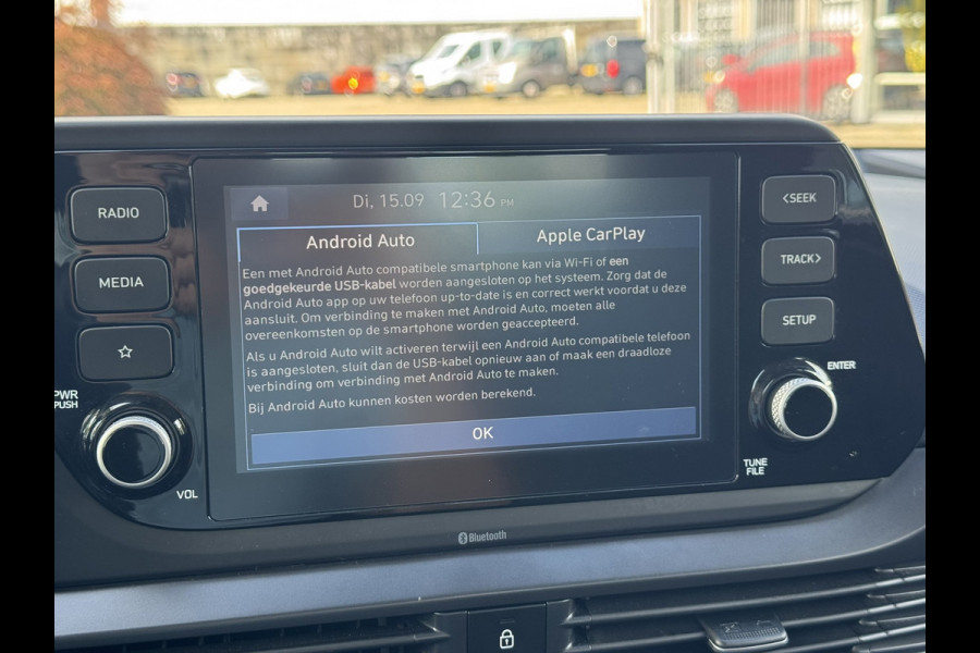 Hyundai i20 1.0 T-GDI Comfort RIJKLAAR!| Carplay/Android, Camera, Stoel+Stuurverw., 15'' LMV, Lane Assist, Dodehoek | Dealeroh. |