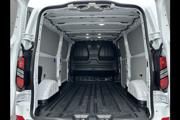 Ford Transit Custom 2.0 TDCI 136 PK TREND / L2H1 / 2.800 KG AHG / CAMERA / CRUISE / 3 ZITS / AIRCO / CARPLAY