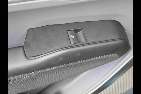 Kia EV9 Launch Edition GT-Line AWD 100 kWh - Navigatiesysteem 12,3 inch scherm - Batterijverwarming - Digitale Key - Head-up display - Bi-directioneel laden & Slimladen (V2G/V2H) - Fabrieksgarantie tot 10-2030