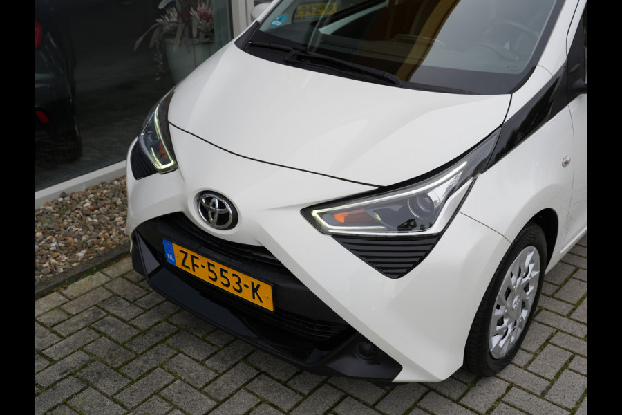 Toyota Aygo 1.0 VVT-i x-play | Automaat | Airco | Apple Carplay |
