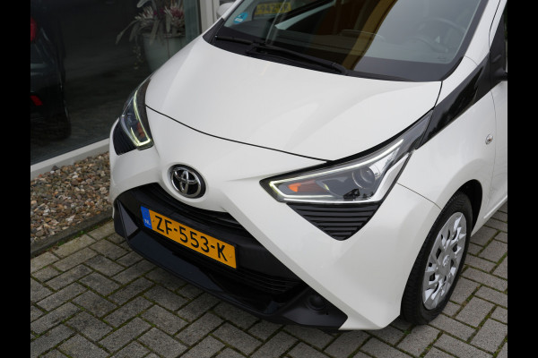Toyota Aygo 1.0 VVT-i x-play | Automaat | Airco | Apple Carplay |