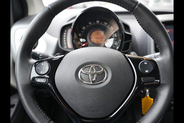 Toyota Aygo 1.0 VVT-i x-play | Automaat | Airco | Apple Carplay |