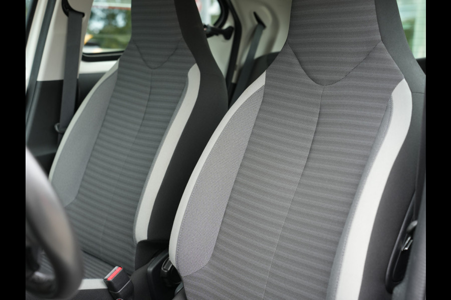 Toyota Aygo 1.0 VVT-i x-play | Automaat | Airco | Apple Carplay |