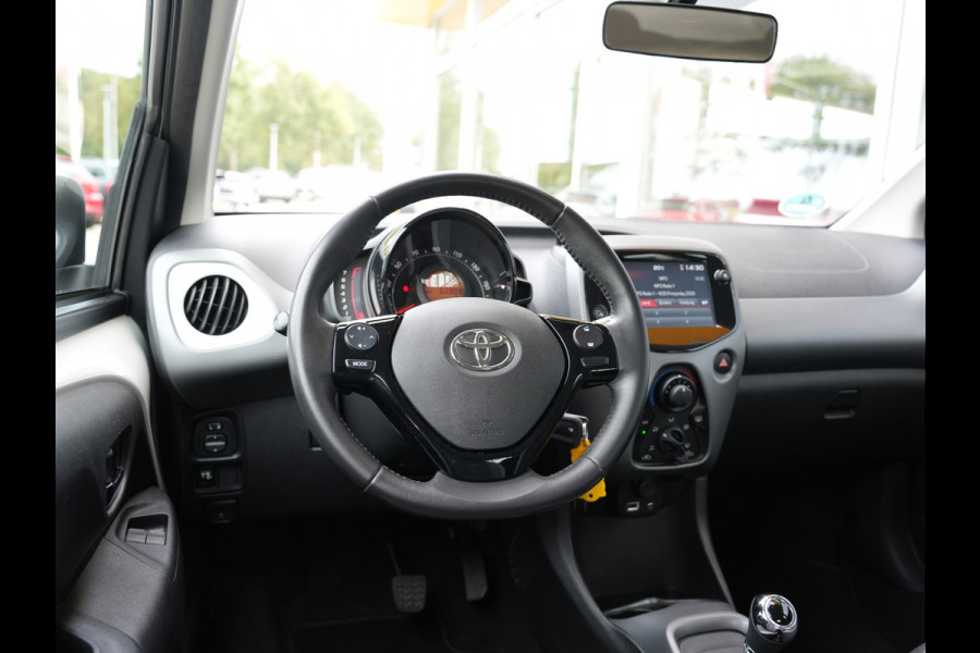 Toyota Aygo 1.0 VVT-i x-play | Automaat | Airco | Apple Carplay |