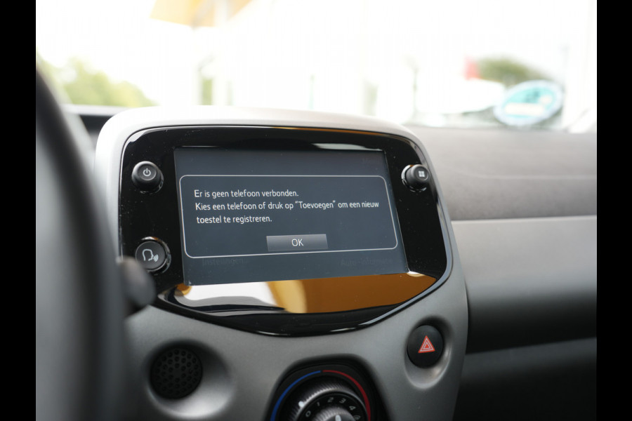 Toyota Aygo 1.0 VVT-i x-play | Automaat | Airco | Apple Carplay |