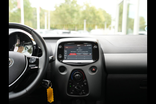 Toyota Aygo 1.0 VVT-i x-play | Automaat | Airco | Apple Carplay |