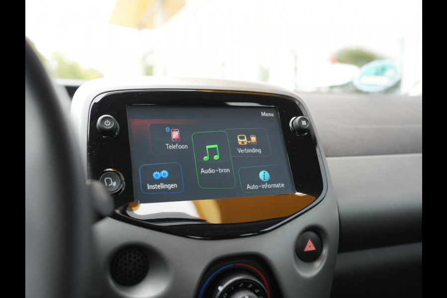 Toyota Aygo 1.0 VVT-i x-play | Automaat | Airco | Apple Carplay |